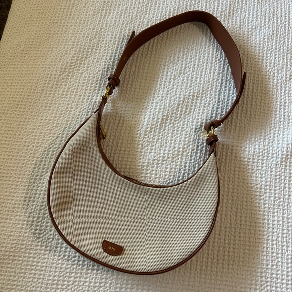 JW Pei women’s Carly Saddle bag in beige - Picture 4 of 5